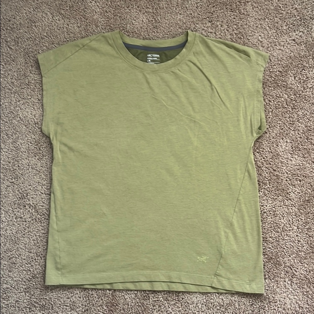 Arc'teryx Green Short Sleeve Tee